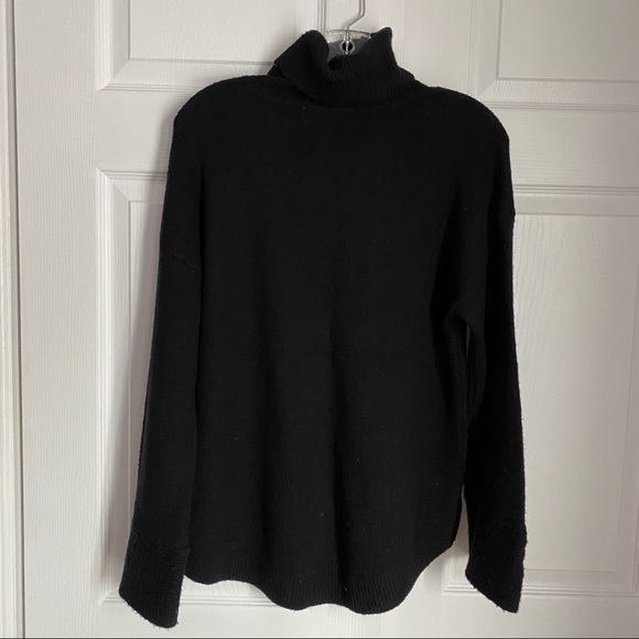 MICHAEL KORS TURTLENECK SWEATER - Picture 5 of 10